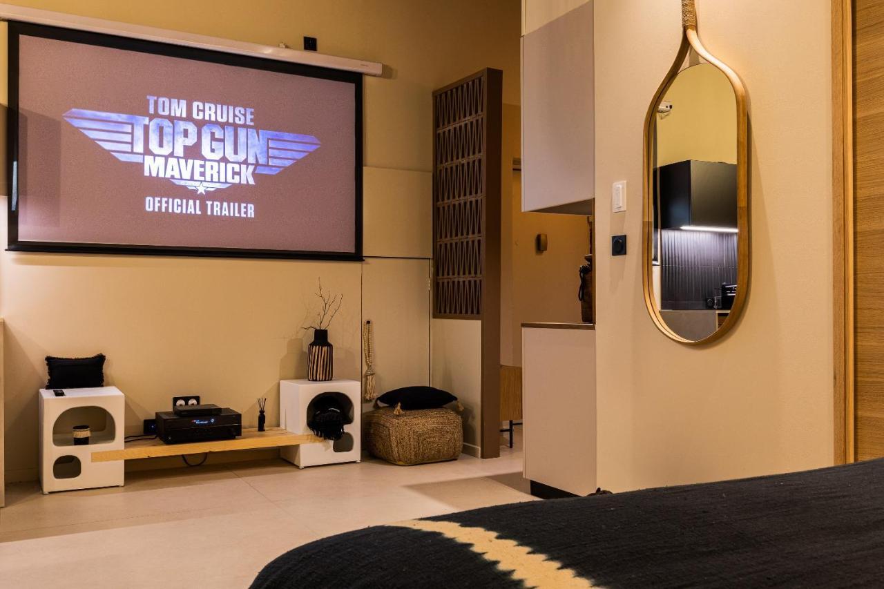 Host Inn Le Lumiere Spa & Cinema 리옹 외부 사진