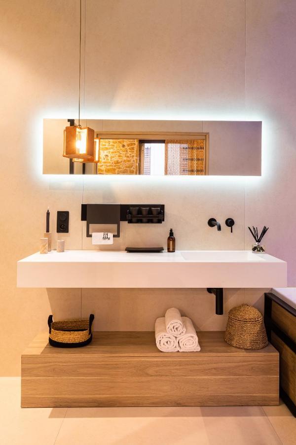 Host Inn Le Lumiere Spa & Cinema 리옹 외부 사진