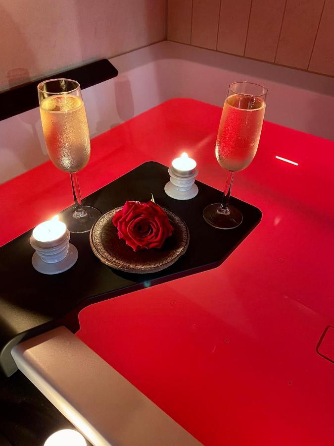 Host Inn Le Lumiere Spa & Cinema 리옹 외부 사진